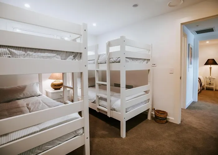 Nautilus Penthouse - Sleeps 8 - Lakefront - Walking Distance To Appartement *